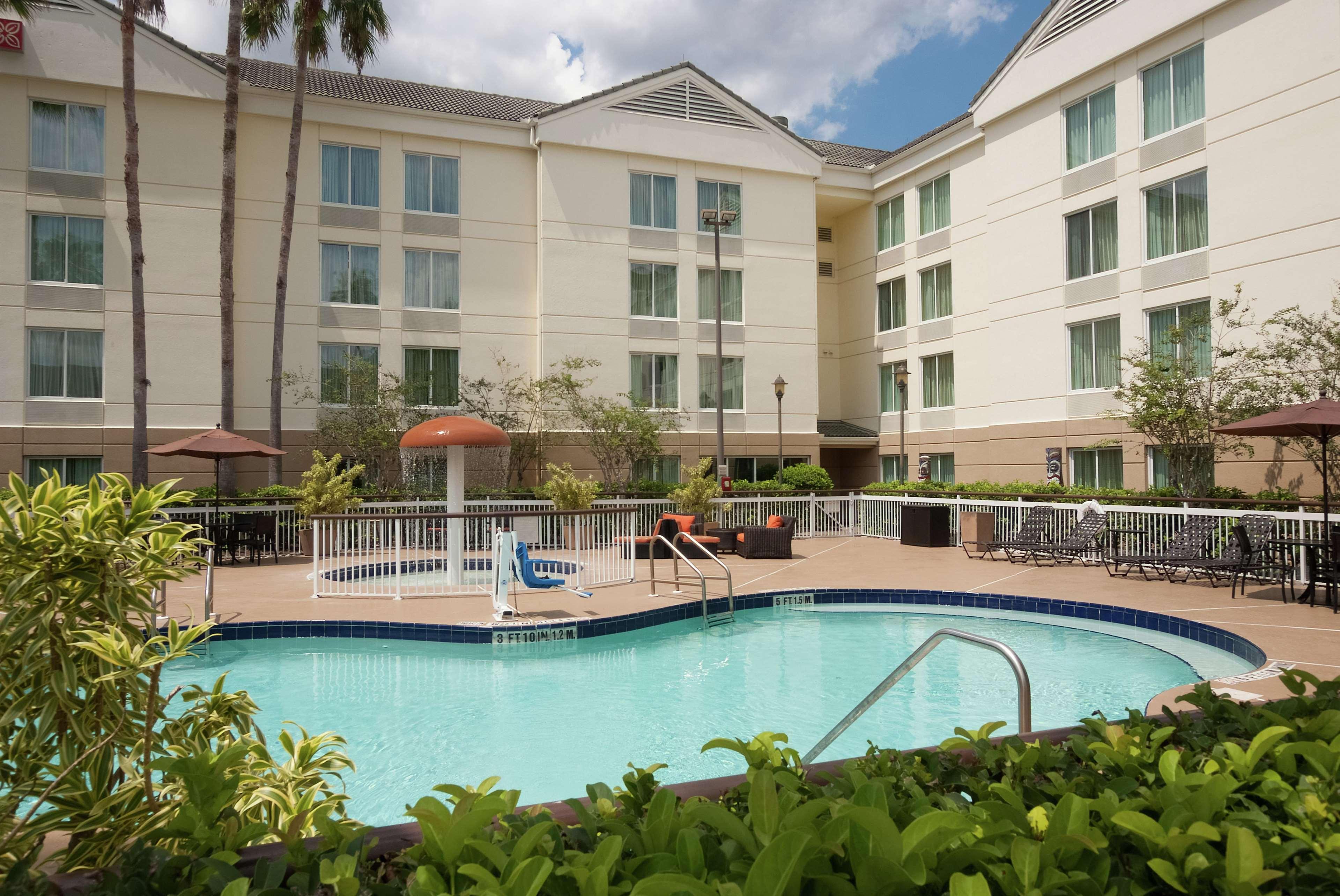 Hilton Garden Inn Orlando Airport Exterior foto